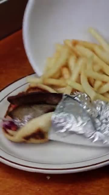 Leo's · Griddle to plate